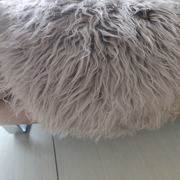 IKEA Genuine Sheep Fur Big Throw - Picture 3 of 5